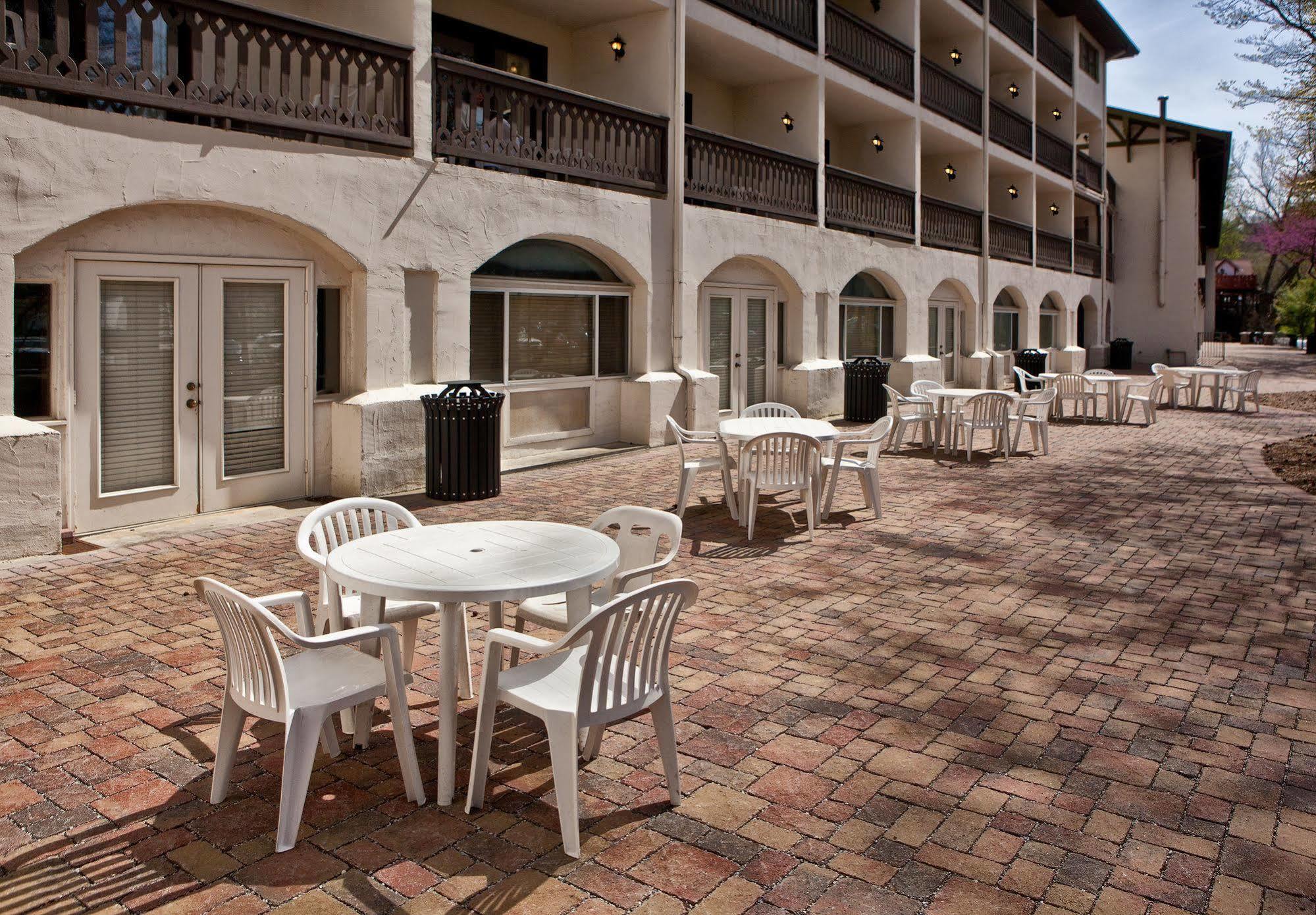 Helendorf River Inn, Suites & Conference Center מראה חיצוני תמונה
